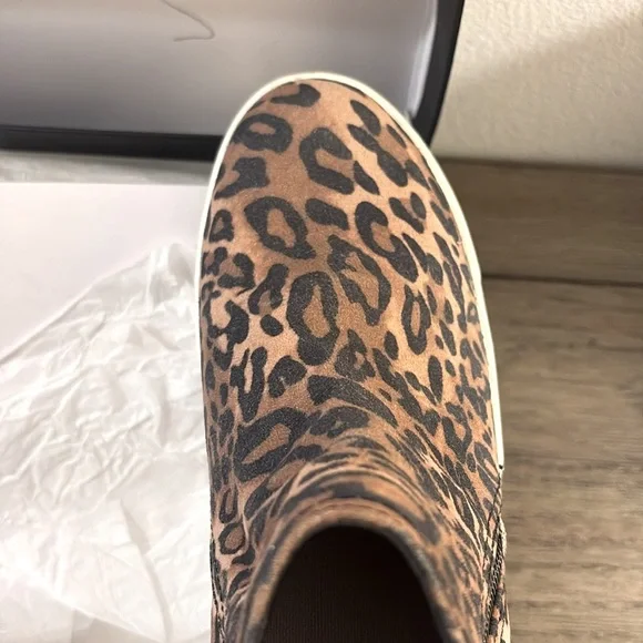 NIB [Naturalizer] Miranda Cheetah High Top Zipper Flat Sneakers Women’s Sz 7.5 - Picture 5 of 11